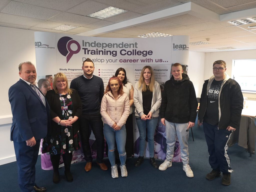 Left to right: Dr. Chris Payne, CEO, ITS Group; Victoria Endersby, Business Manager, ITS College Mansfield; Ben Bradley, MP Mansfield; ITS College learners who took part in the Q&A session