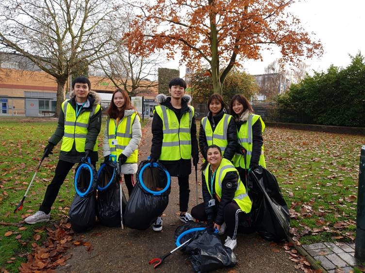 A group of 16-19 year old ESOL students from the Technical Skills Academy helping to make Barking a better and cleaner environment
