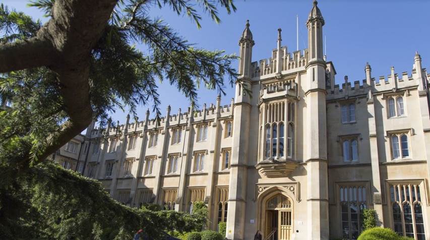American University in London guarantees September start