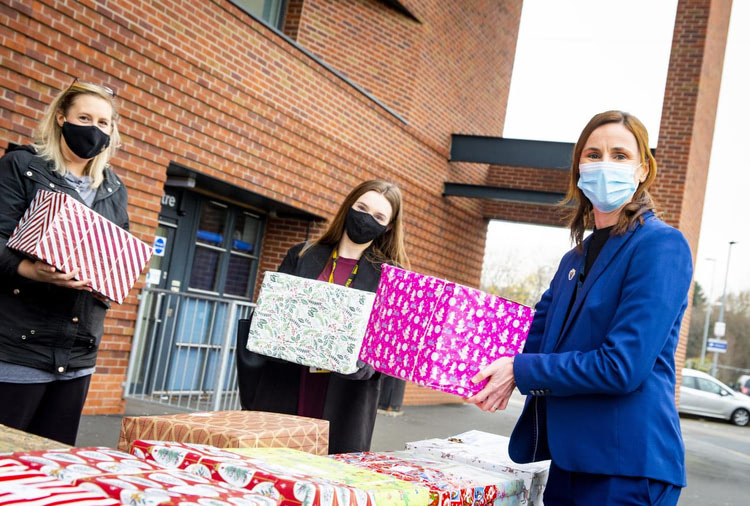 Students support homeless with Christmas shoebox appeal