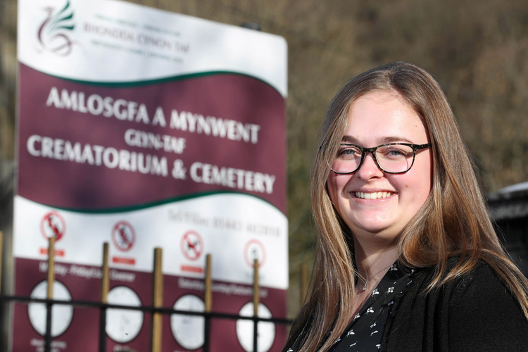 Apprentice bereavement services officer Bethany Mason