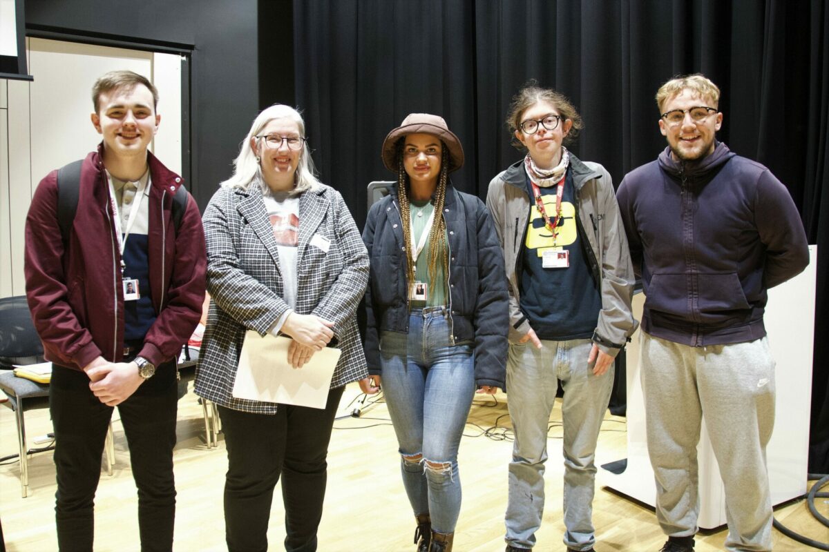 Barnsley College students with trained Forensic Linguist, Diane Hall (second in from the left).