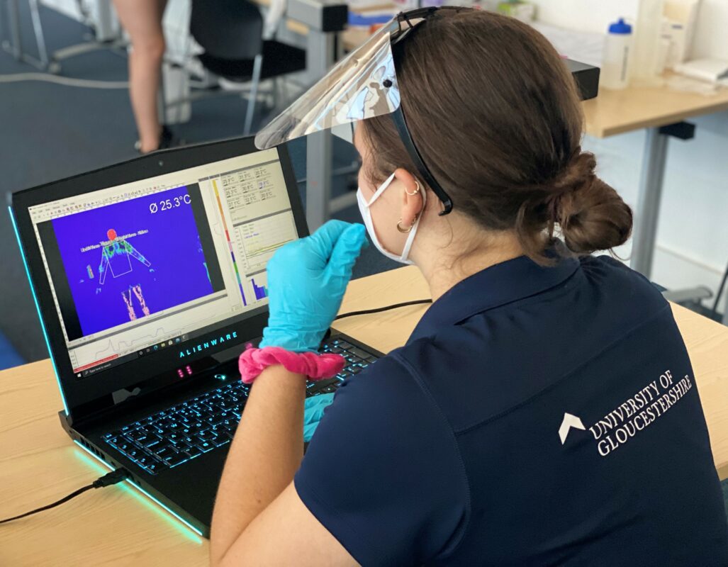 University of Gloucestershire researchers carrying out tests to understand how a prototype upper body garment applied with Versarien’s Graphene-Wear™ ink formula through a screen-printing process compared to a selection of other sports garments when worn during high-intensity exercise