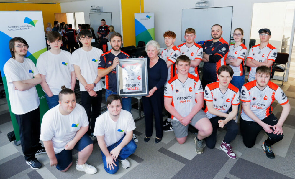 Cardiff and Vale College Esports learners
