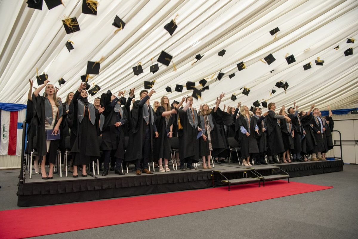 ACS Egham 2022 graduation ceremony