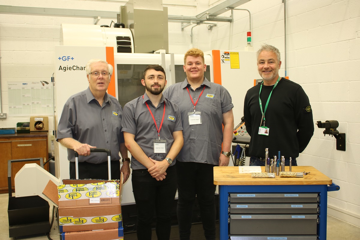FE News | FORMER COLLEGE APPRENTICE DONATES HIGH-TECH TOOLS FOR STUDENTS