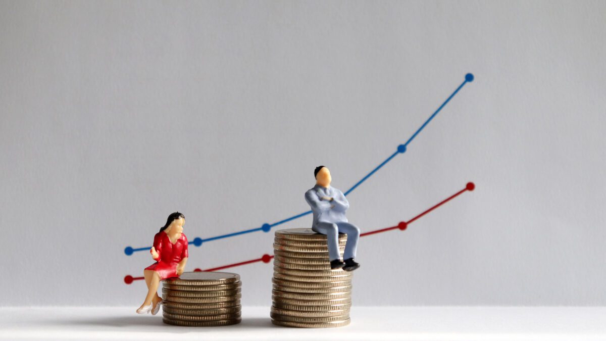 8 in 10 job roles have a gender pay gap