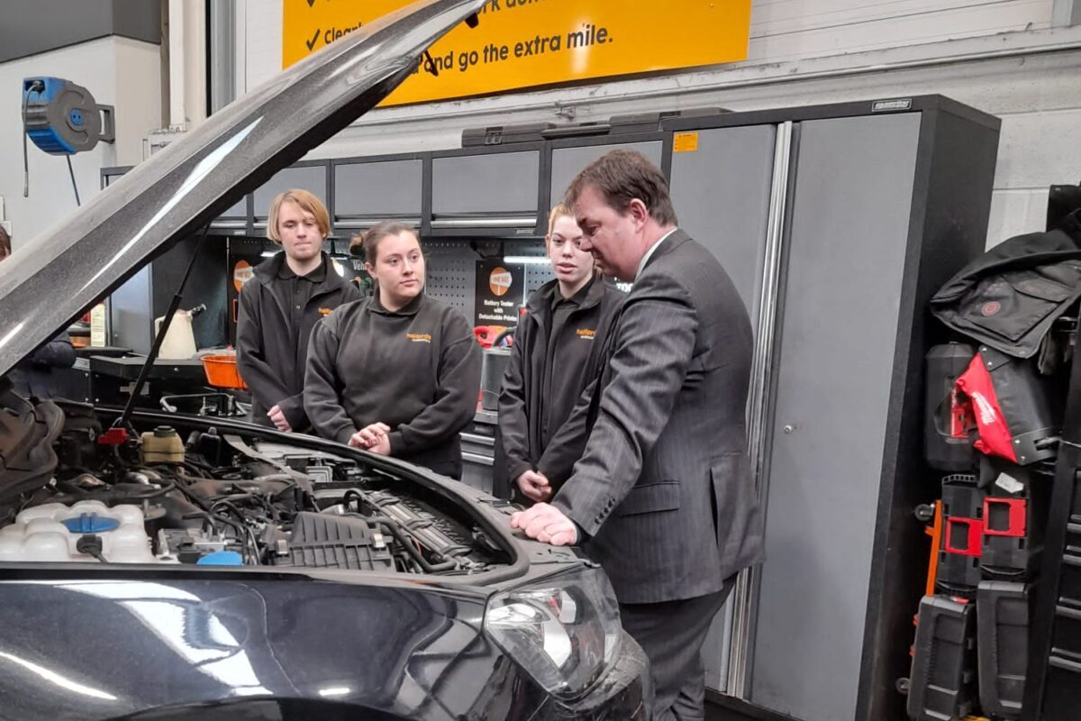 Halfords Apprentices Get their Career into Gear