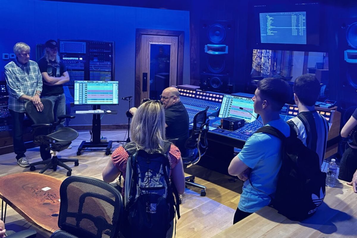SERC Music students Gilah Greig, Courtney Craig, David Wright, Nicky Dougherty, Dominic McCrory, Melissa Brown, visiting Curb Records to hear about the studio set up and future projects from Curb Studio’s David Bateman. 