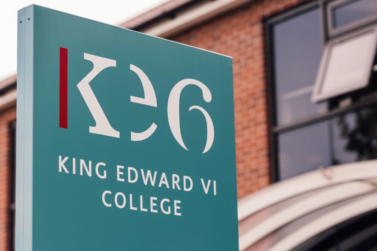king edward vI college sign