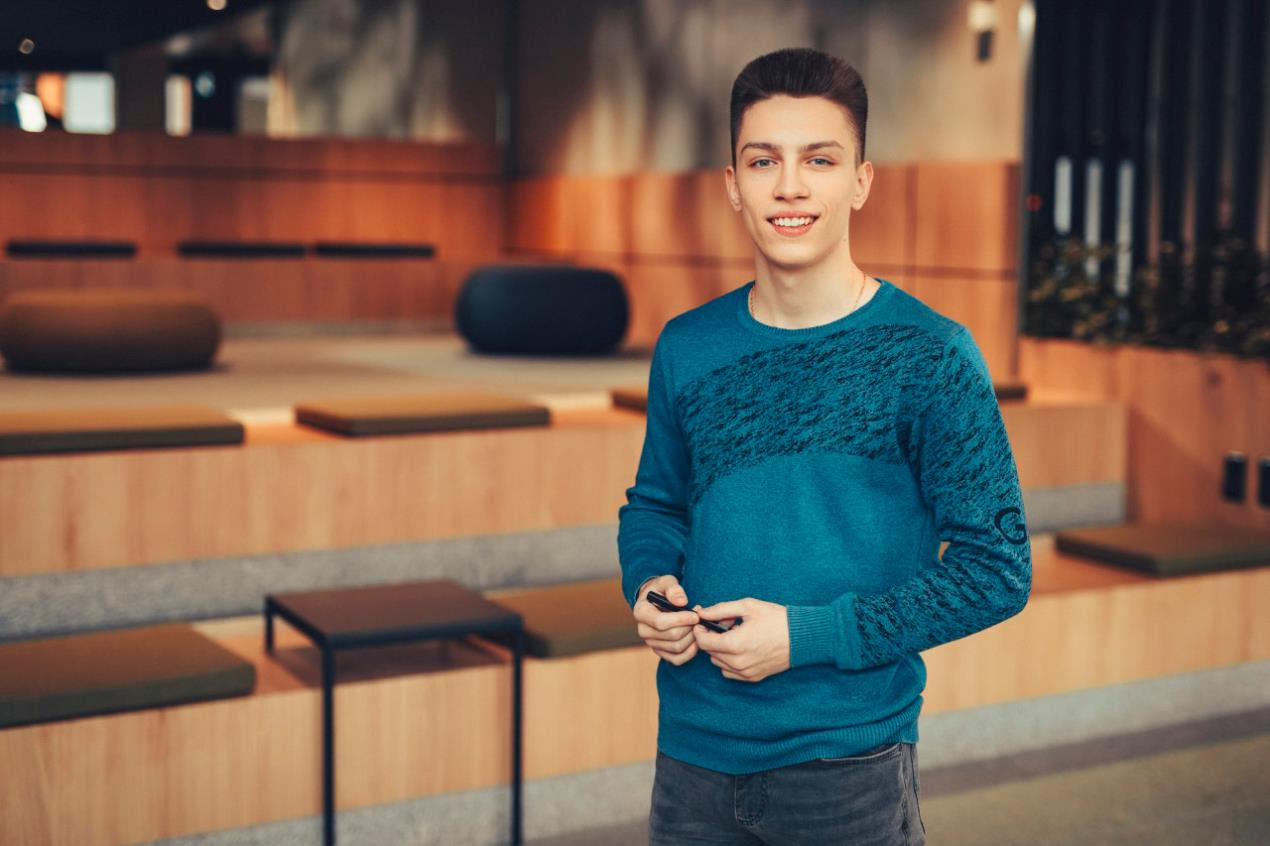 Ukraine Student FE News | Ukrainian student who fled Russian invasion says Coventry ...