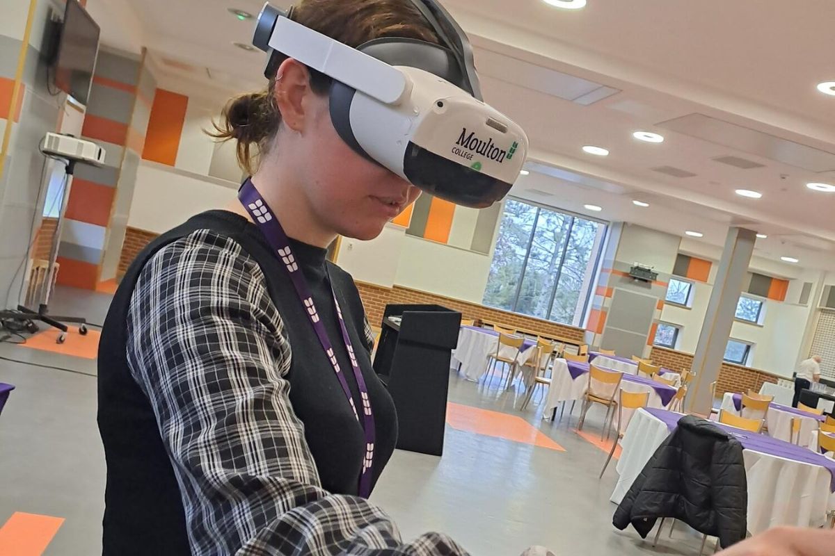 A Moulton College student tests out VR technology