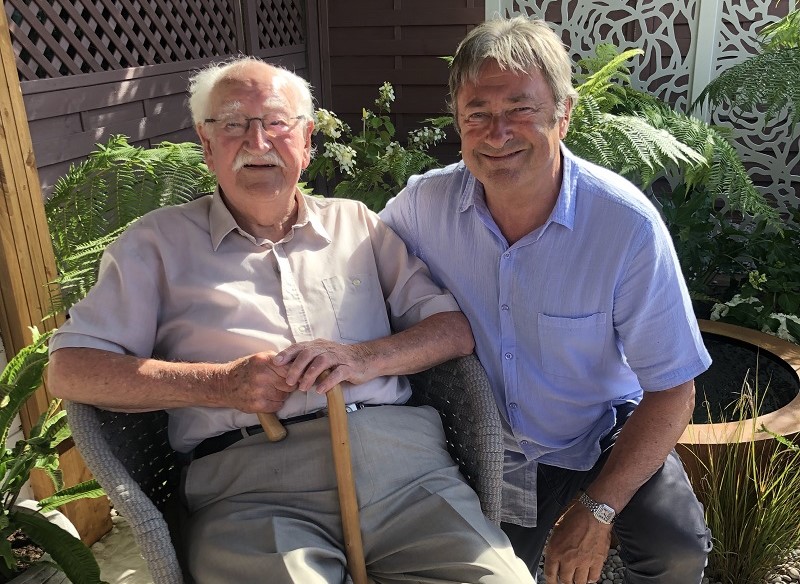 ARTS LECTURER CREATES REGIMENTAL PLAQUE FOR TV’S ‘LOVE YOUR GARDEN’