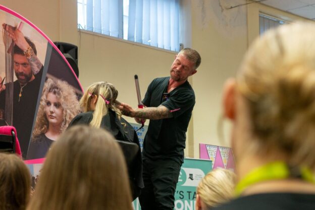 FE News | Masterclass with Award Winning Hairdresser Lee Stafford
