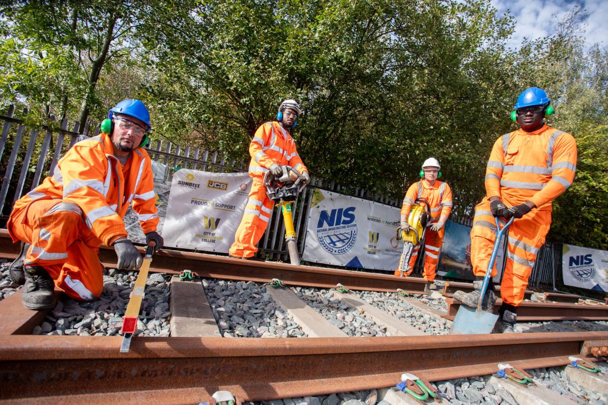 McGinley extends NIS partnership as HS2 apprentice milestone reached in the Midlands