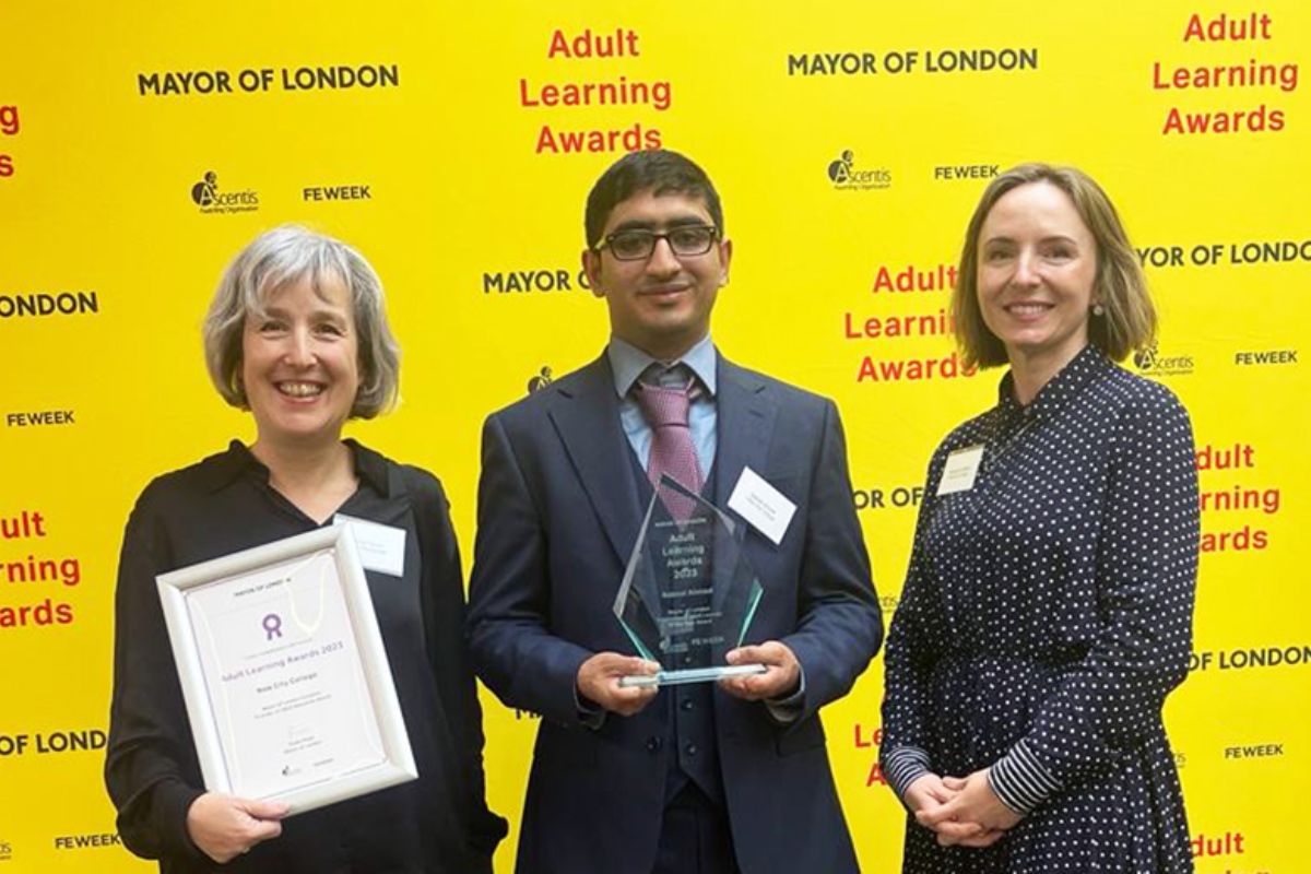 Inspiring New City College student Nabeel Ahmed, who has excelled in his course despite suffering personal tragedy and disability, has been named as the winner of a prestigious Mayor of London Adult Learner of the Year award.