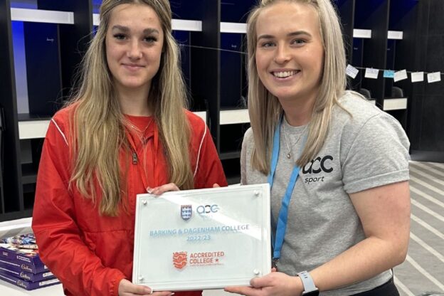 Womens-Football-Development-Officer-Kayleigh-Heron-received-the-plaque-on-behalf-of-the-college-from-Beth-Morrell-National-Football-Development-Coordinator-ECFA