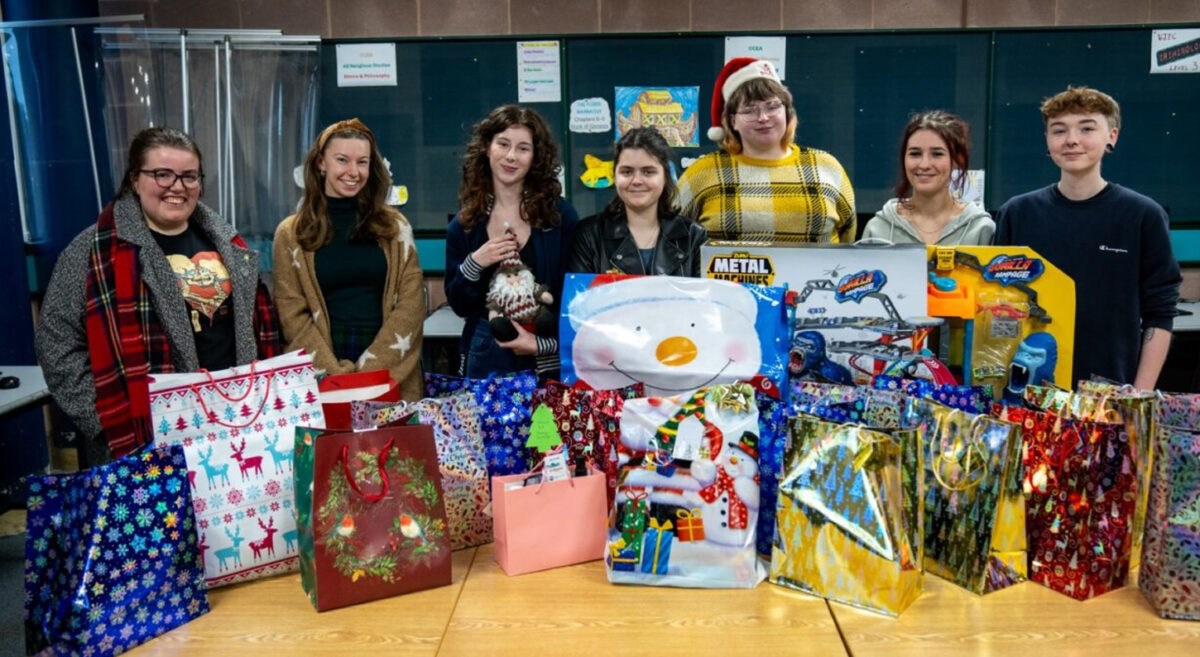 SERC Bangor Students Organise Gifts for Charities