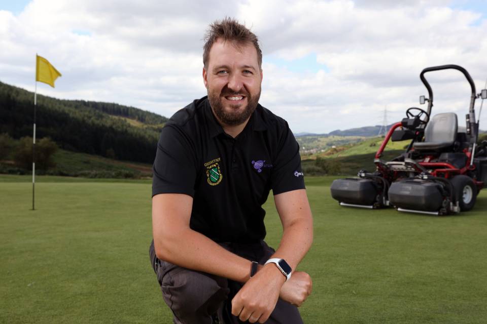 Maesteg greenkeeper tees up successful career after becoming an apprentice in his 30s.