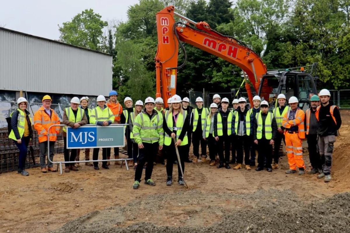 City-College-Norwich-Construction-Skills-Centre-Ground-Breaking.-Pictured-Liv-Bradley-Head-of-Construction-and-Alan-Twiddy-Technician-Team-Leader-Medium