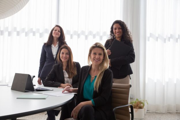 women in an office, stock, pexels