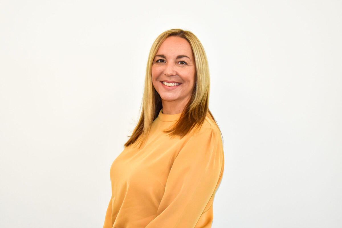 Headshot of Lisa Winstone