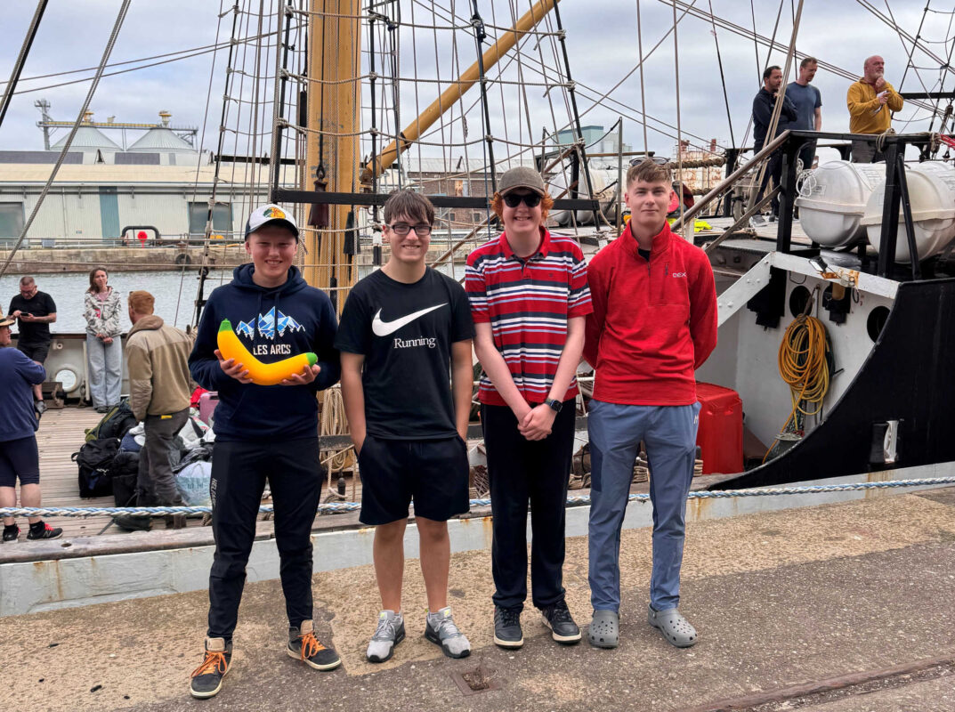 Gen2 Pelican sail boat