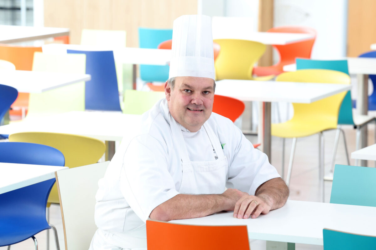 Che Michael Cook has won the Life Change Award in this year’s Inspire! Adult Learning Awards which will be presented at the Brangwyn Hall, Swansea on September 18.