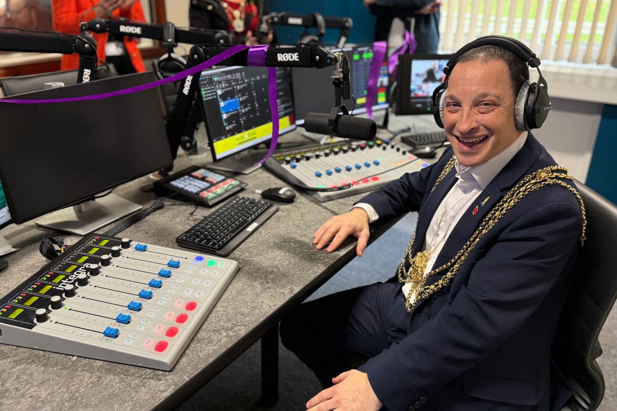 The Lord Mayor of Leeds, Councillor Dan Cohen, poses for a picture in Leeds Trinity University's new radio and podcast studio