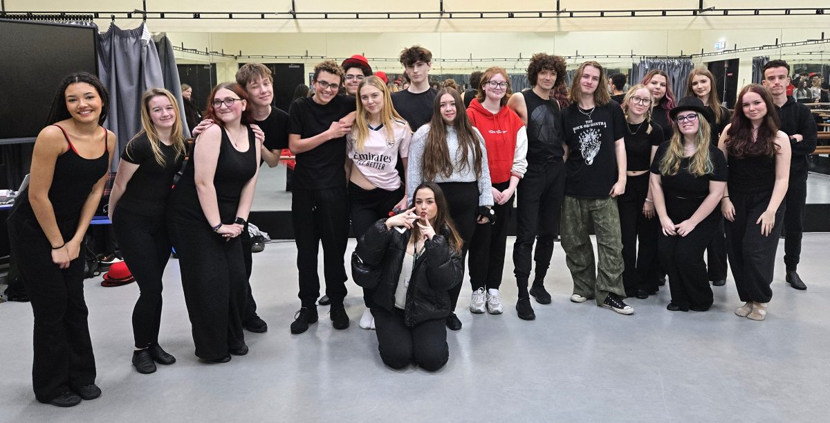 Wicked cast member leads spellbinding workshop 1