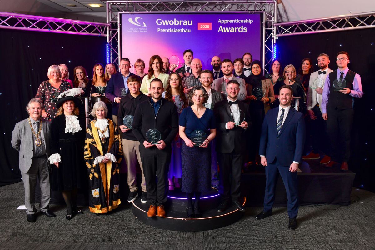 College celebrates top apprentices and employers