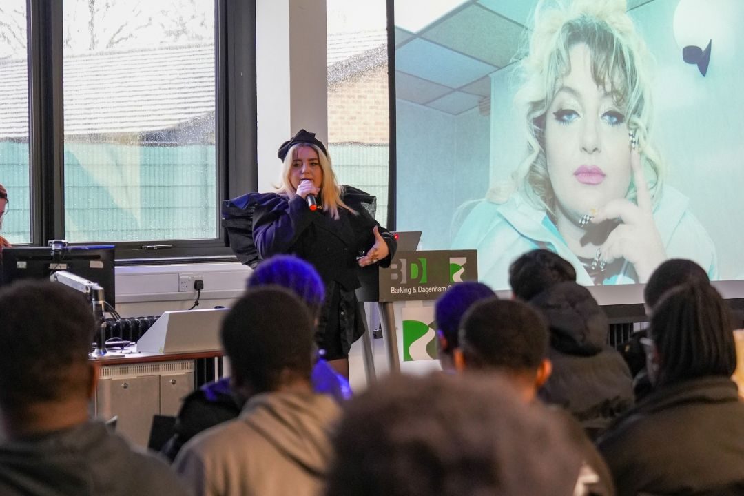British Pop Newcomer MEEK Inspires Students
