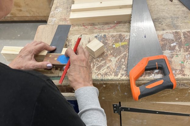 CAVC supports users of Vale Domestic Abuse Service to develop DIY skills