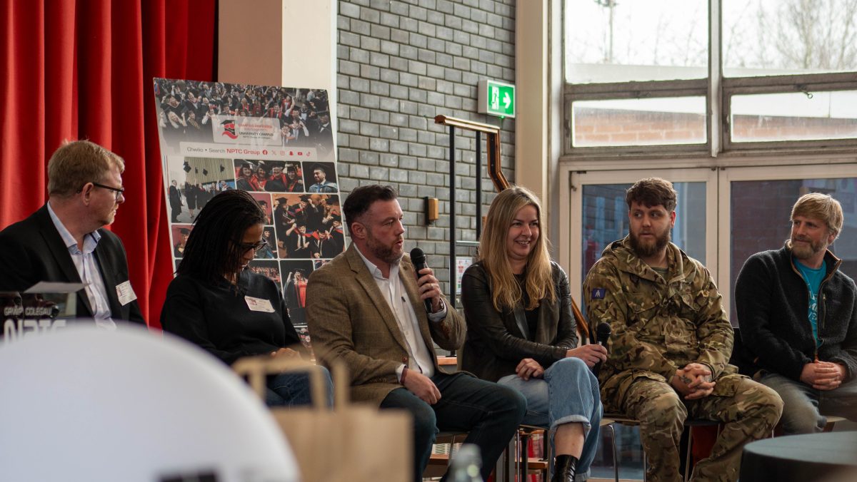 Higher Education and Access to HE Students Prepare for the Future at Graduate Careers Forum