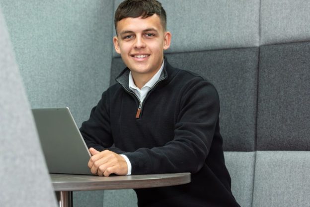 Students to benefit from AAT’s new flexible, streamlined Apprenticeship Assessments that meet evolving employer needs 