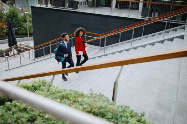 ‘Happiness gap’ shows class shapes lifelong wellbeing