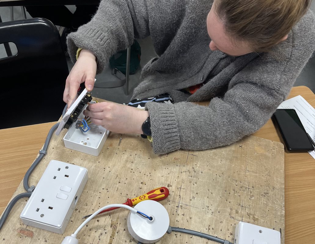 Hertfordshire Women build Confidence in Construction Skills at Local College