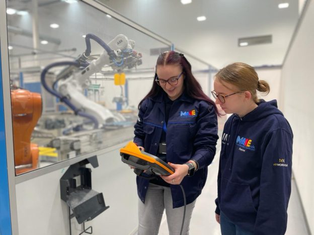 Make UK apprentices operate robotic arm