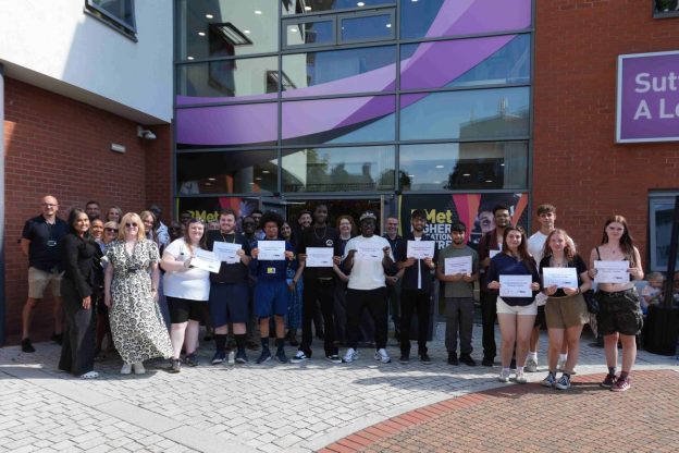 BMet students celebrate at Results Day Celebration.