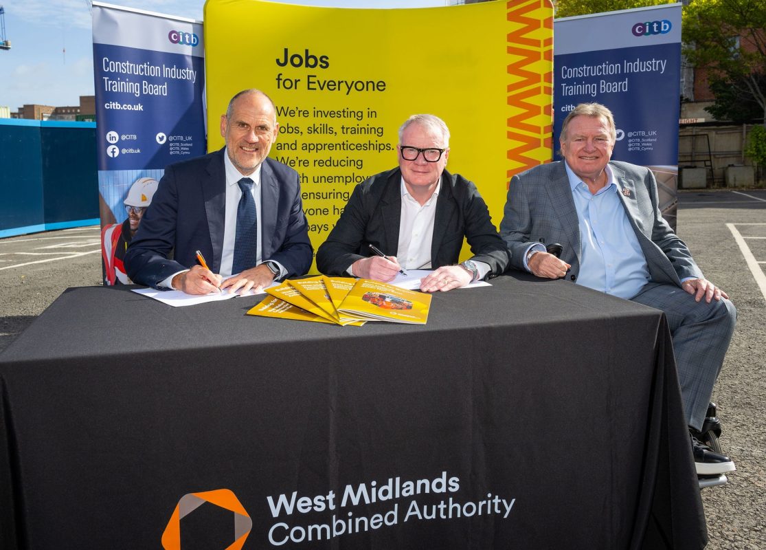 CITB's CEO, Tim Balcon, Mayor Richard Parker and Andy Hill OBE, Founder and Chief Executive of the Hill Group, at the signing. 