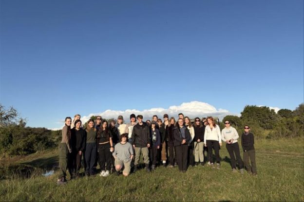 Students go wild for South Africa conservation trip (group pic)1