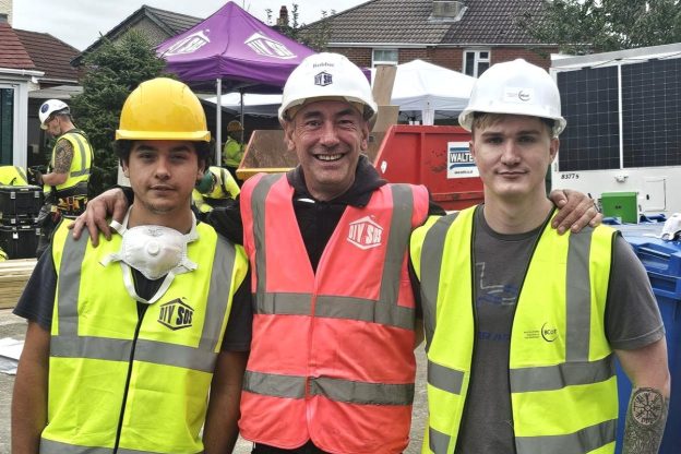 Level 2 construction students joined the DIY SOS team.