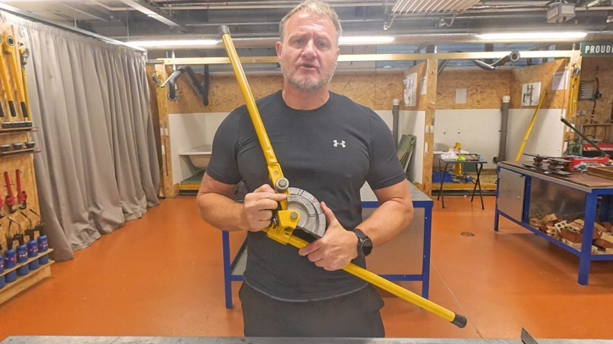 College brings plumbing lessons to life with virtual reality